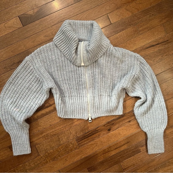 Urban Outfitters Cropped Grey Zip Up Sweater chunky knit with large collar M - Picture 2 of 11